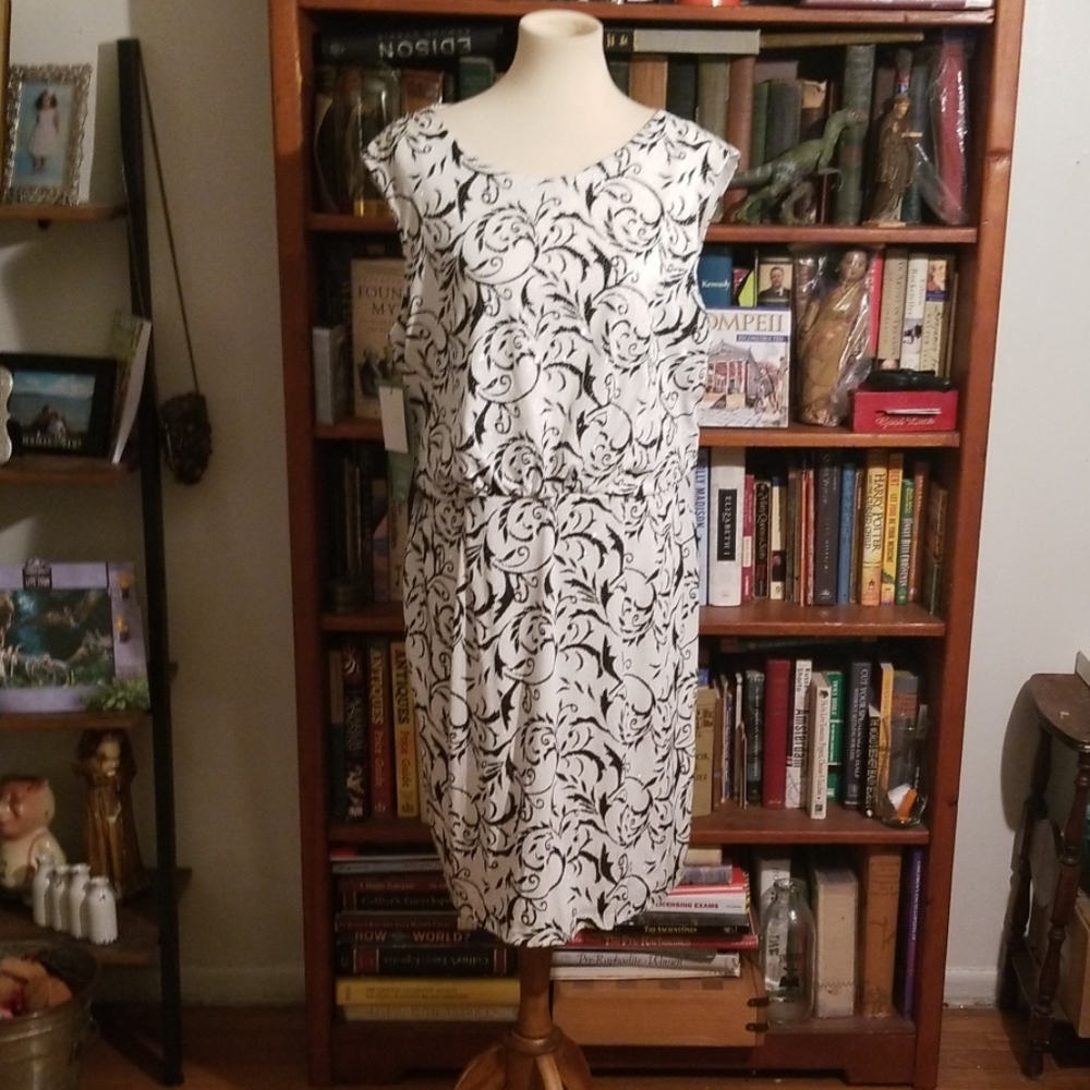 Scarlett dress size 16